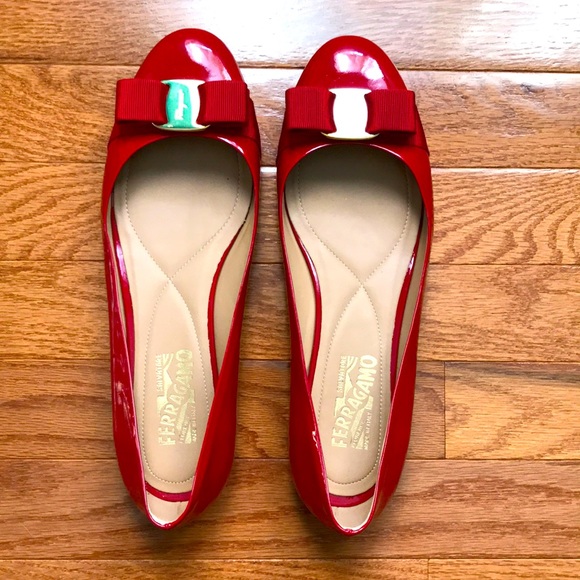 Salvatore Ferragamo Vara Flat - Picture 1 of 13